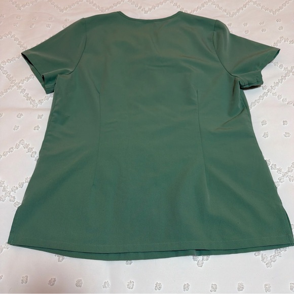 Mandala Women's Mint Green Scrub Set- M - Picture 7 of 13